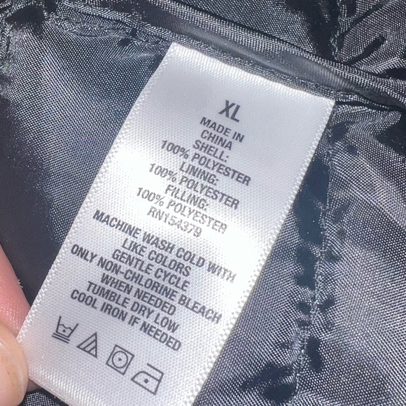 Aeropostale Unisex Black Quilted Puffer Vest - Picture 7 of 12